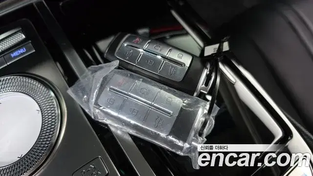 Genesis Electrified G80 2021 — Photo 19/20