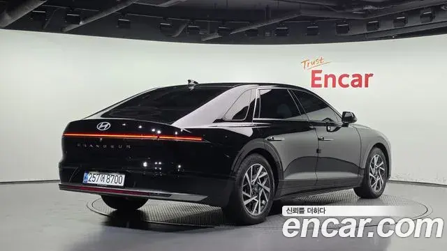 Hyundai Grandeur 2023 — Photo 2/20