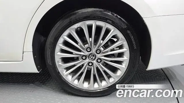 Toyota Avalon 2019 — Şəkil 5/20