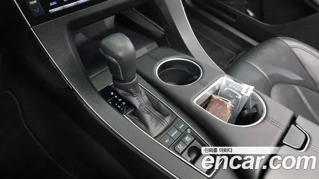Toyota Avalon 2019 — Şəkil 9/20