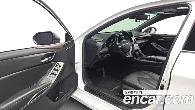 Toyota Avalon 2019 — Şəkil 10/20