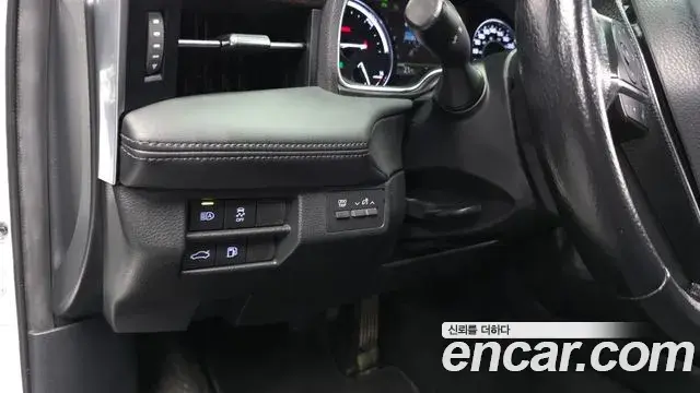 Toyota Avalon 2019 — Şəkil 17/20