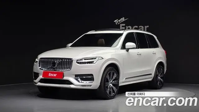 Volvo XC90 2023 — Фото 1/20
