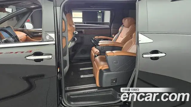 Toyota Alphard 2025 — Photo 11/20