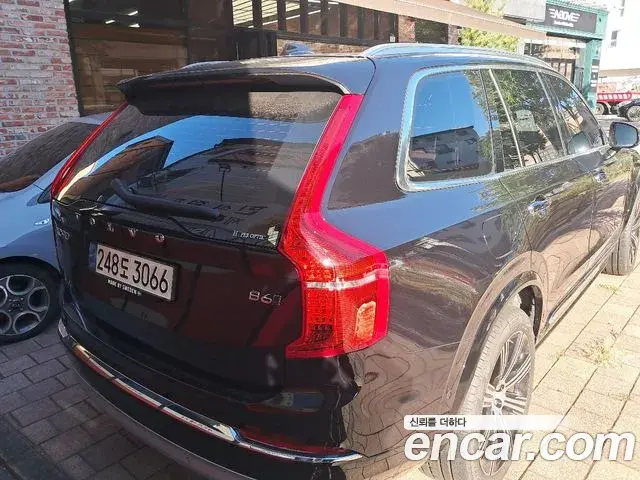 Volvo XC90 2022 — Photo 4/20
