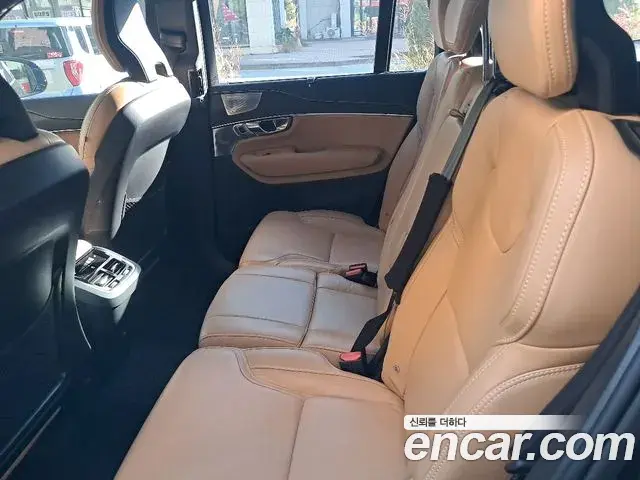Volvo XC90 2022 — Photo 11/20