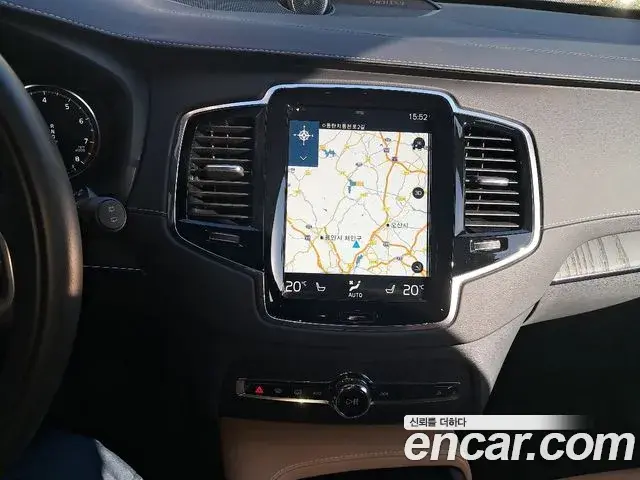 Volvo XC90 2022 — Photo 15/20