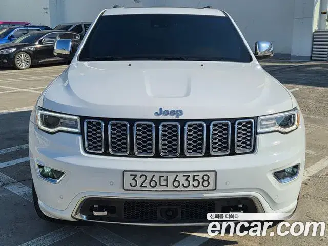 Jeep Grand Cherokee 2020 — Photo 2/20