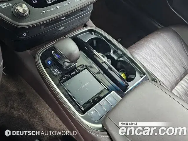 Lexus LS500 2020 — Photo 7/20
