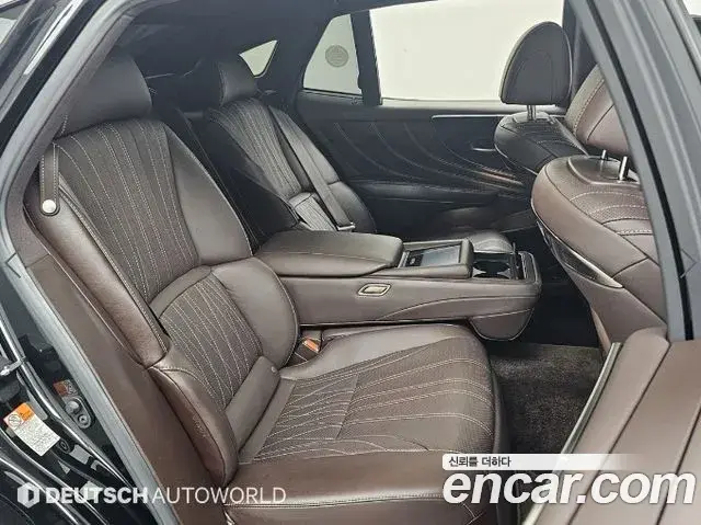 Lexus LS500 2020 — Photo 12/20