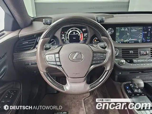 Lexus LS500 2020 — Photo 13/20