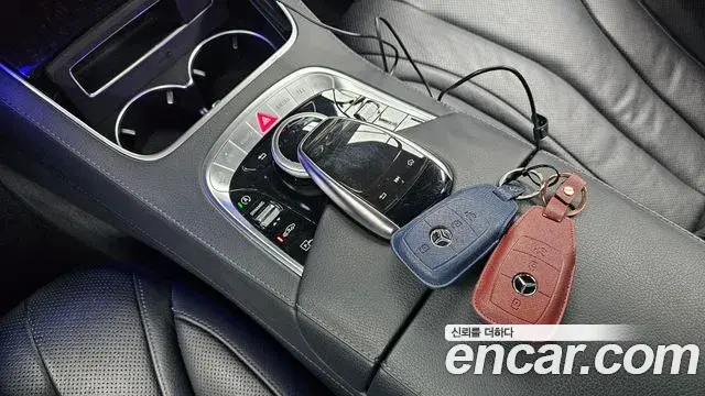 Mercedes-Benz S-Class 2019 — Photo 15/20