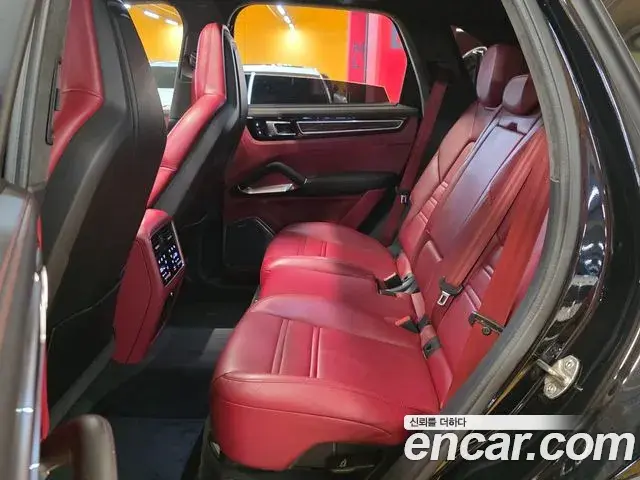 Porsche Cayenne 2022 — Şəkil 17/20