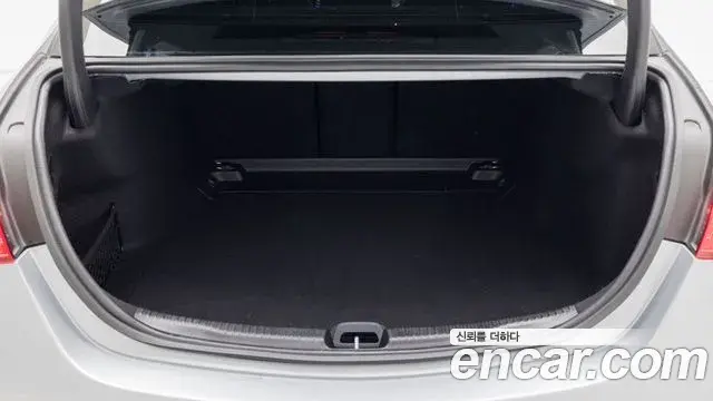 Mercedes-Benz C-Class 2024 — Фото 10/20