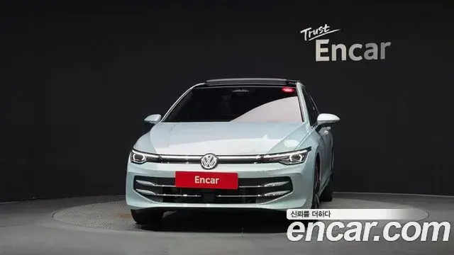 Volkswagen Golf 2025 — Photo 3/20