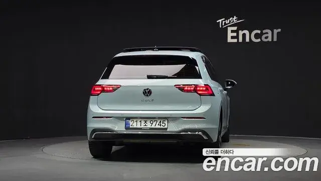Volkswagen Golf 2025 — Photo 4/20