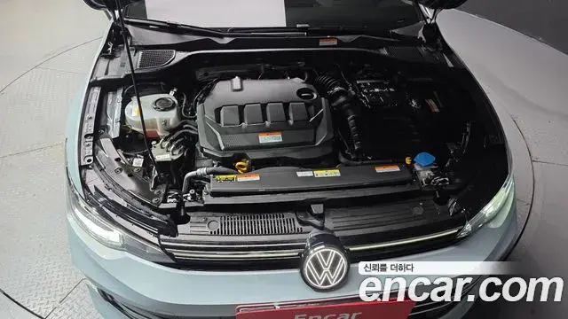 Volkswagen Golf 2025 — Photo 6/20