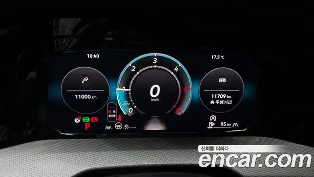 Volkswagen Golf 2025 — Photo 8/20