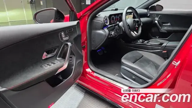 Mercedes-Benz A-Class 2024 — Photo 10/20