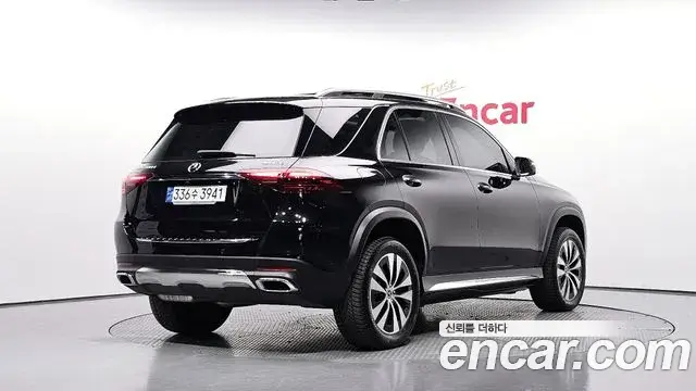 Mercedes-Benz GLE-Class 2024 — Photo 2/20
