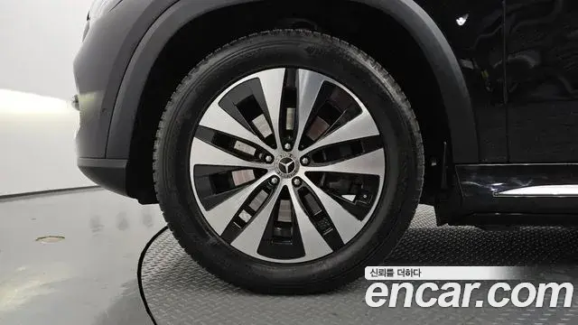Mercedes-Benz GLE-Class 2024 — Photo 5/20