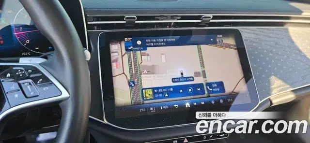 Mercedes-Benz E-Class 2024 — Photo 11/20