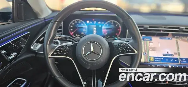 Mercedes-Benz E-Class 2024 — Photo 17/20