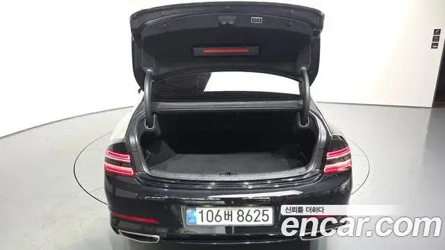 Genesis Electrified G80 2022 — Photo 20/20