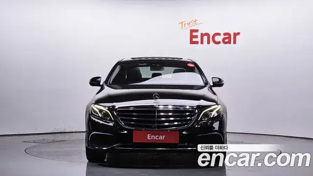 Mercedes-Benz E-Class 2018 — Şəkil 15/20