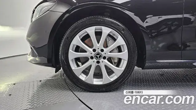 Mercedes-Benz E-Class 2018 — Şəkil 5/20