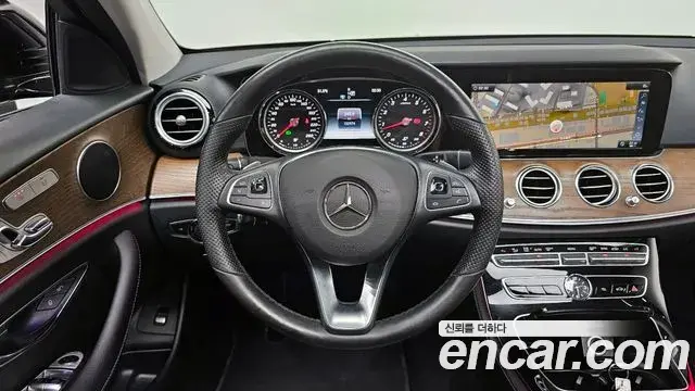 Mercedes-Benz E-Class 2018 — Şəkil 20/20