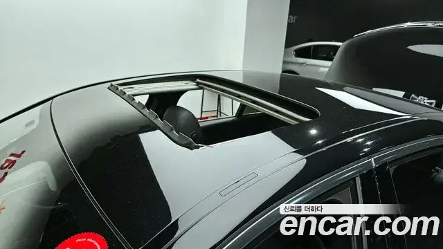 Mercedes-Benz E-Class 2018 — Şəkil 19/20