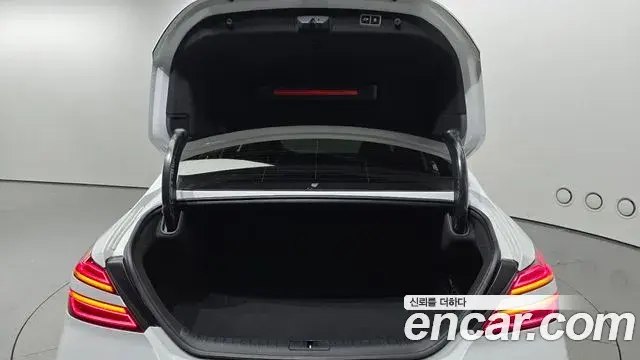 Genesis G70 2021 — Photo 9/20