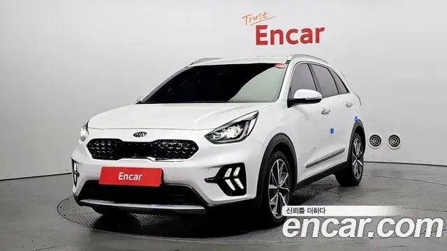 Kia Niro 2020 — ფოტო 5/20