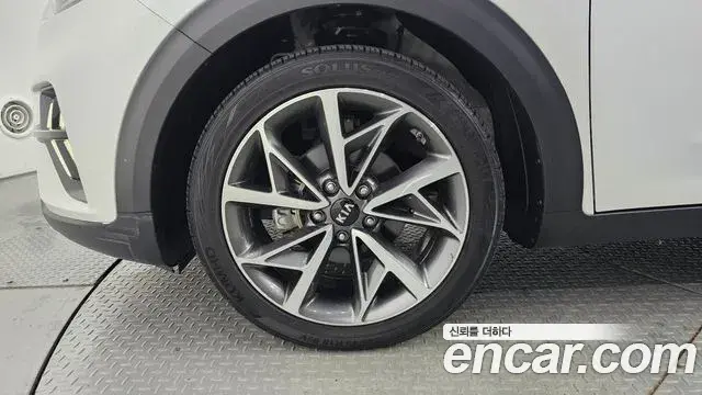 Kia Niro 2020 — ფოტო 20/20