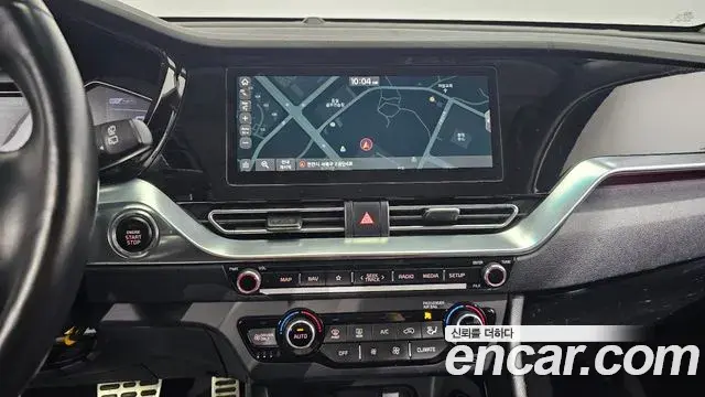 Kia Niro 2020 — ფოტო 18/20