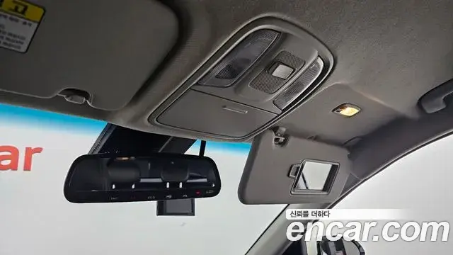Kia Niro 2020 — ფოტო 16/20