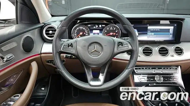 Mercedes-Benz E-Class 2018 — ფოტო 10/20
