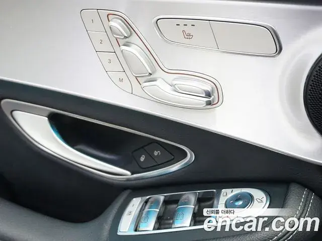 Mercedes-Benz C-Class 2018 — Photo 20/20