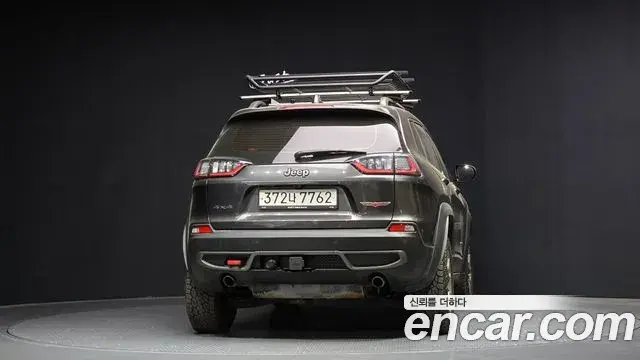 Jeep Cherokee 2020 — Photo 16/20