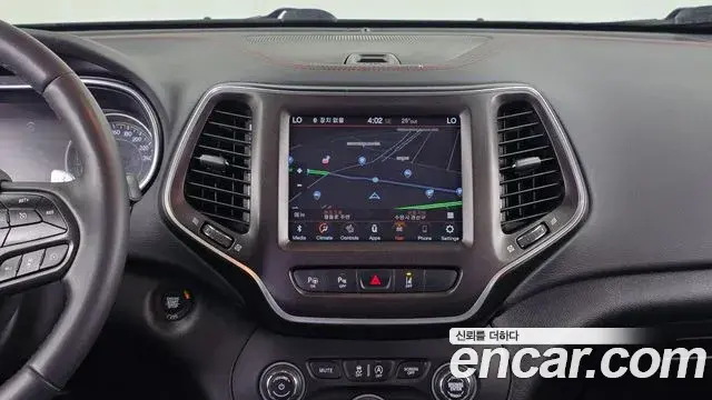 Jeep Cherokee 2020 — Photo 14/20