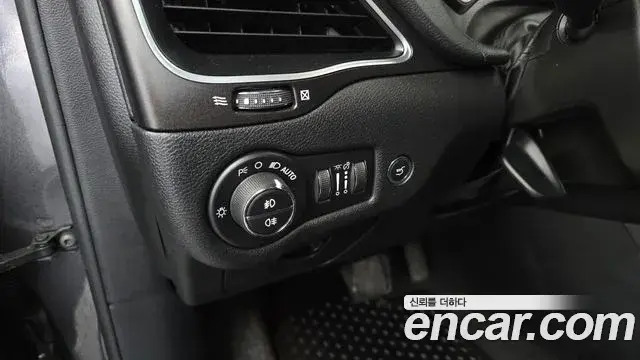 Jeep Cherokee 2020 — Photo 18/20