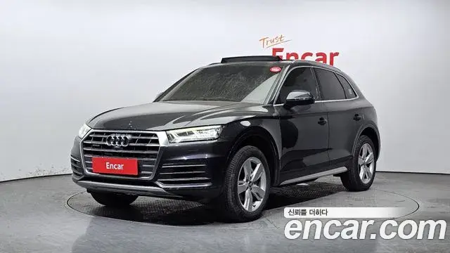Audi Q5 2020 — ფოტო 16/20
