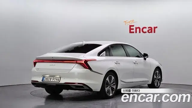 Kia K8 2021 — Photo 10/20