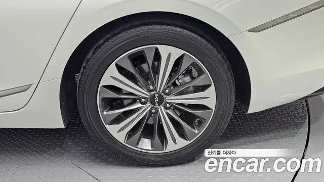 Kia K8 2021 — Photo 16/20