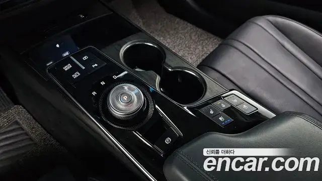 Kia K8 2021 — Photo 9/20