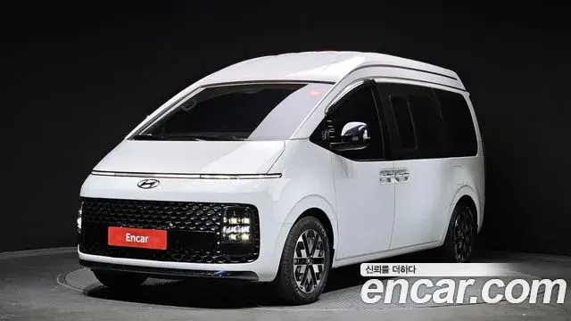 Hyundai Staria 2023 — ფოტო 11/20