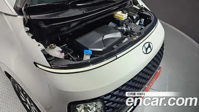 Hyundai Staria 2023 — ფოტო 12/20