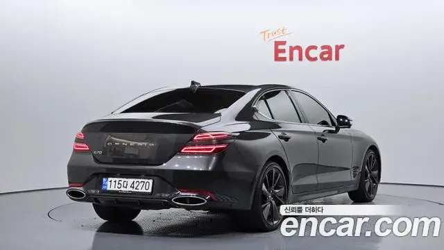 Genesis G70 2022 — Photo 9/20