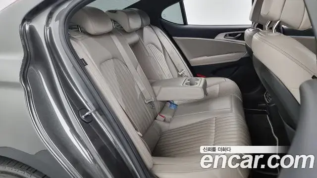 Genesis G70 2022 — Photo 13/20